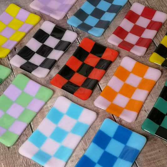 15x8cm Chequered Dual Coloured Tray image 0