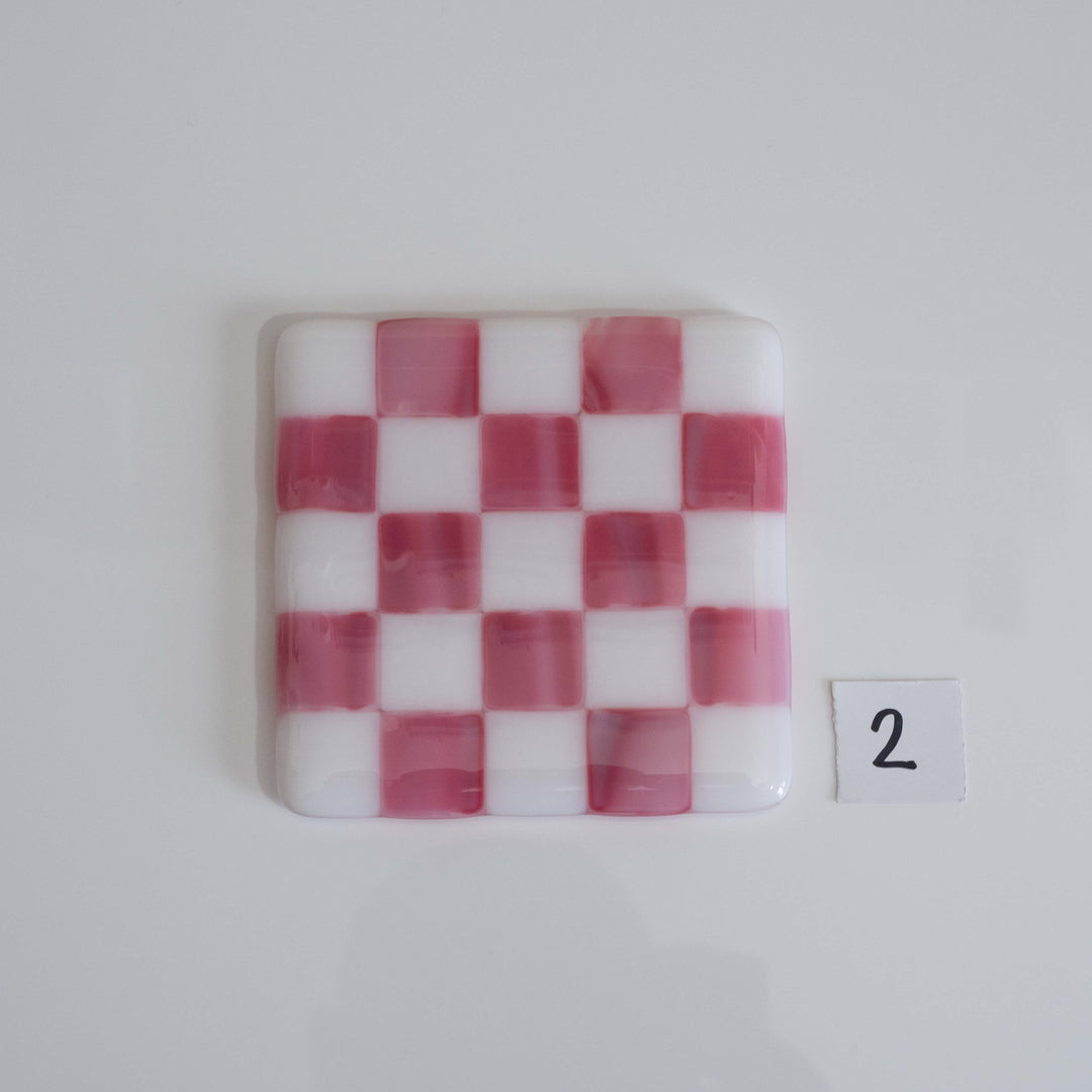 10cm White &amp; Streaky Pink Chequered Coaster - Bullseye Collection