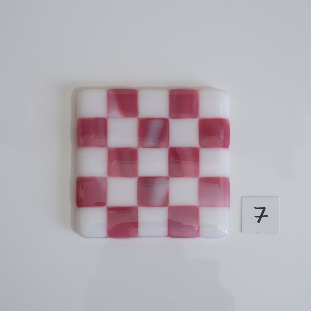 10cm White &amp; Streaky Pink Chequered Coaster - Bullseye Collection