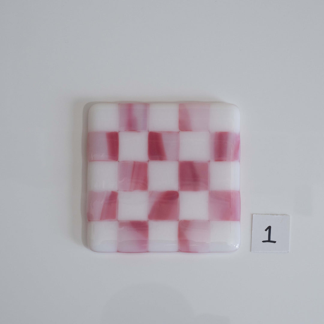 10cm White &amp; Streaky Pink Chequered Coaster - Bullseye Collection