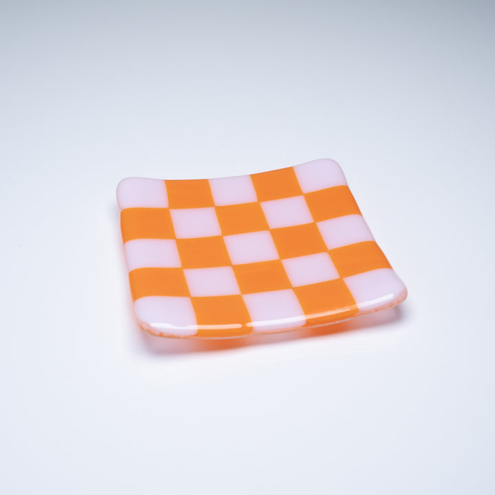 10cm Chequered Dual Coloured Shallow Dish - Bullseye Collection