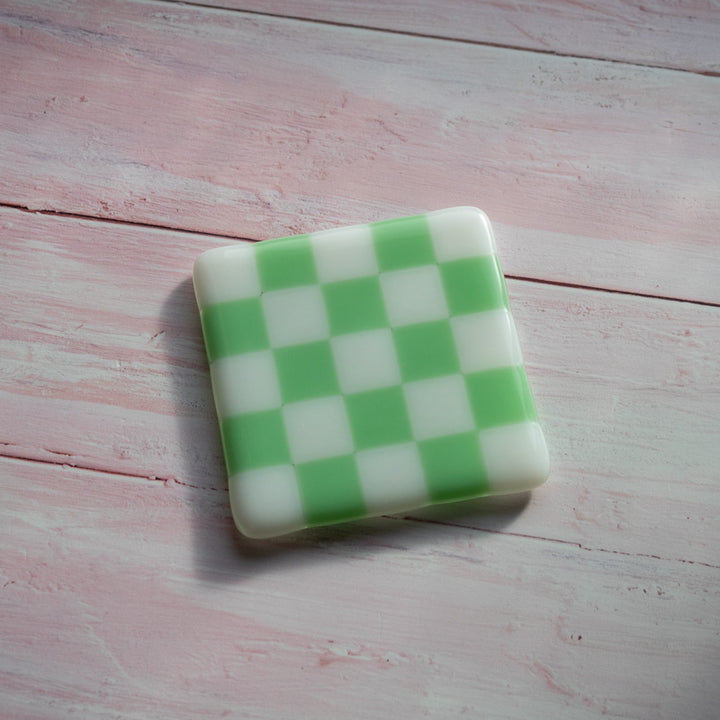 10cm Chequered White/Colour Coaster - Bullseye - Green - Mint image
