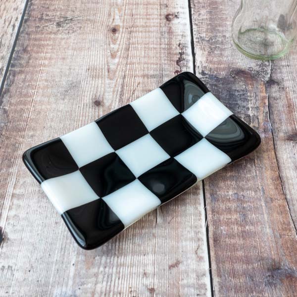15x8cm Chequered White/Colour Tray image 9