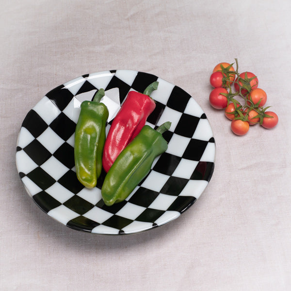 25cm Chequered Black & White Bowl - Bullseye Collection