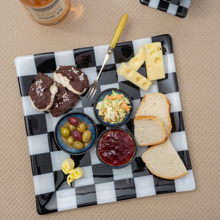 32x32cm Chequered White/Black Square Serving Plate image 1