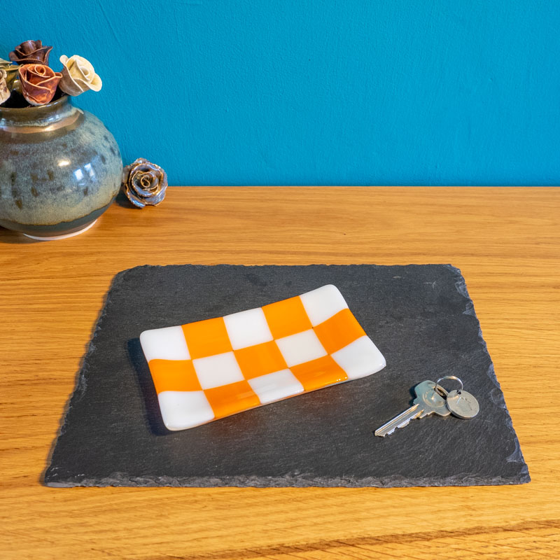 15x8cm Chequered White/Colour Tray image 6
