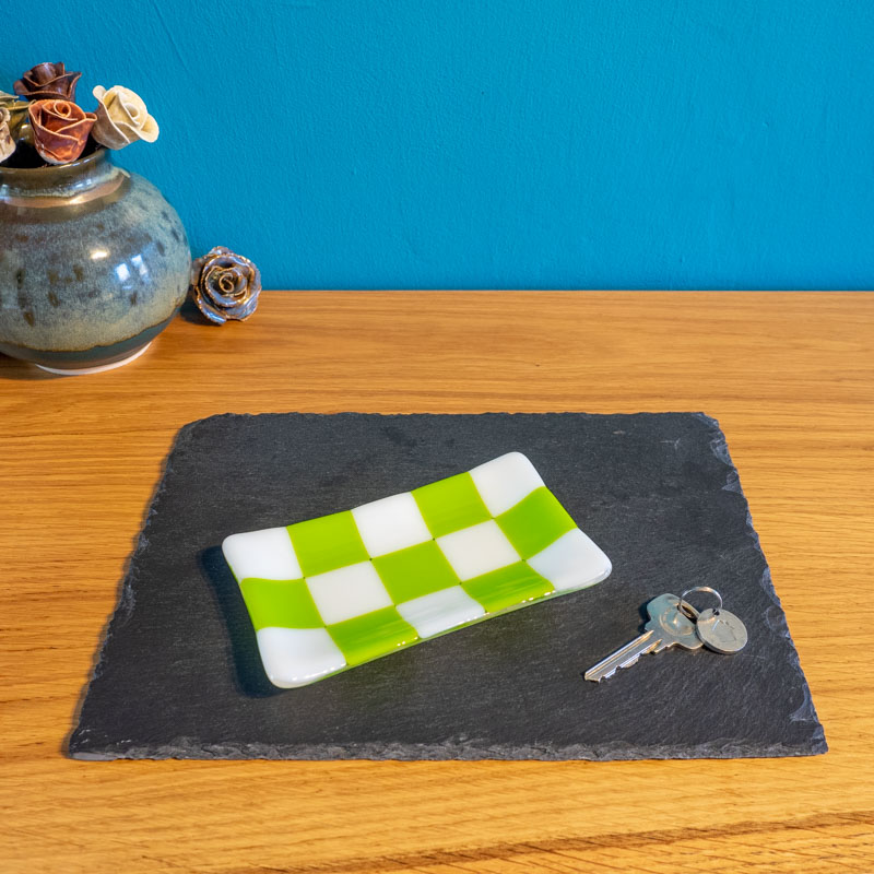 15x8cm Chequered White/Colour Tray image 3