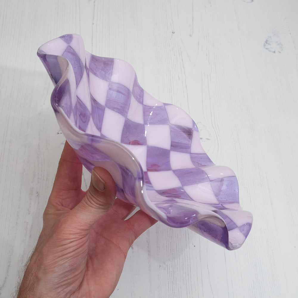 25cm Chequered Pink/Lavender/Amethyst Bowl image 1