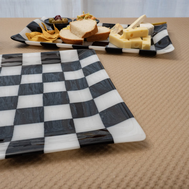 32x32cm Chequered White/Black Square Serving Plate image 2