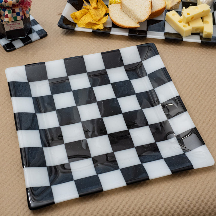 32x32cm Chequered White/Black Square Serving Plate image 0