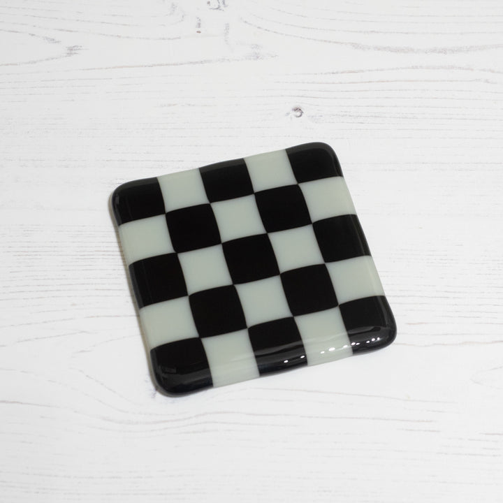 10cm Chequered Dual Coloured Coaster - Light Grey &amp; Black image