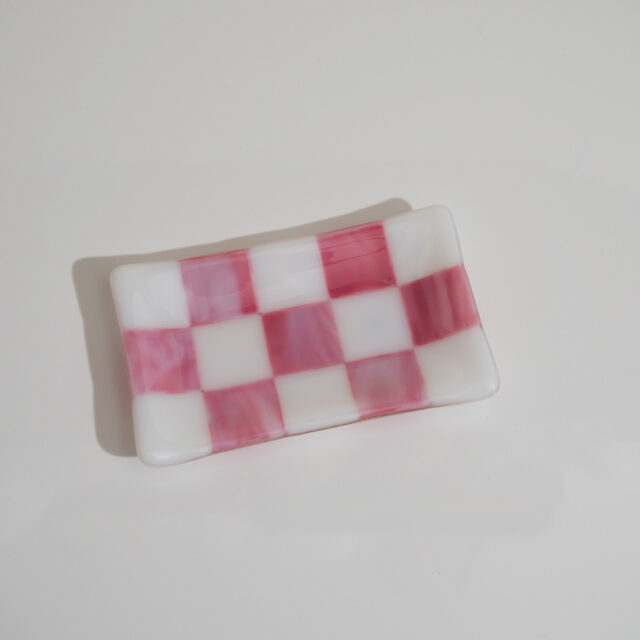 "Seconds" 15x8cm Chequered White/Streaky Pink Tray (please read full description)