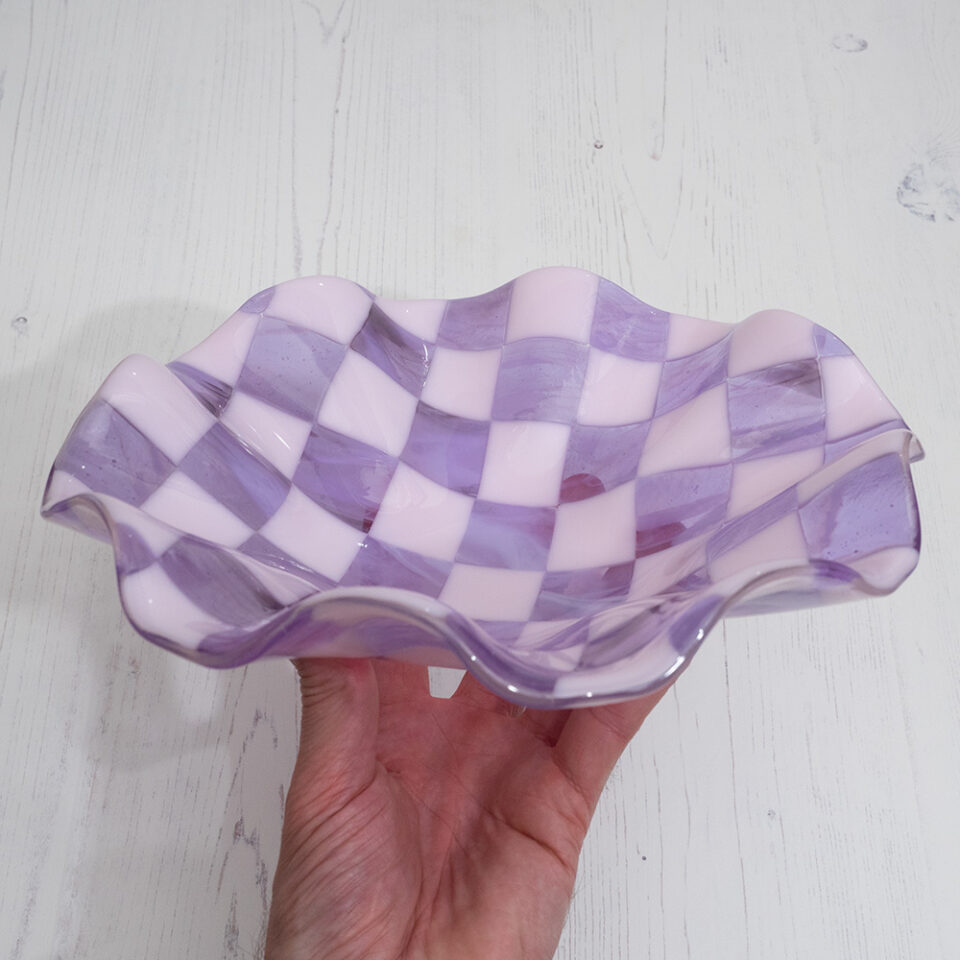 25cm Chequered Pink/Lavender/Amethyst Bowl - Image 4