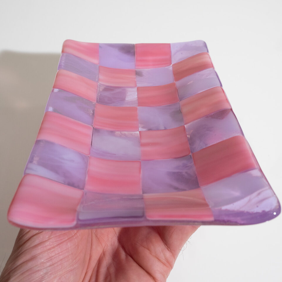 21x12cm Chequered Pink/Lavender/Amethyst Tray - Image 3